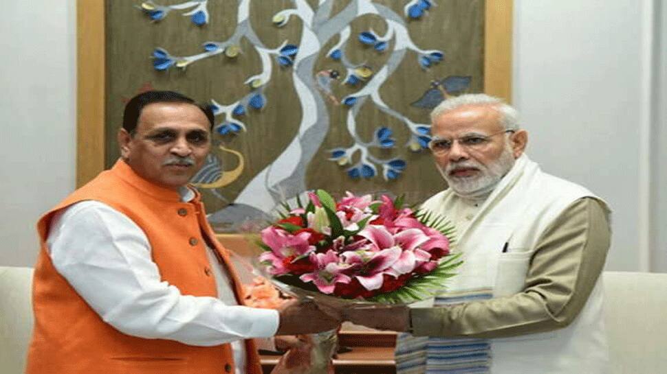 CM પહોંચ્યા દિલ્હી: PM સાથે પાણીથી માંડી રાજકીય કટોકટી સુધીનાં મુદ્દે ચર્ચા CM પહોંચ્યા દિલ્હી: PM સાથે પાણીથી માંડી રાજકીય કટોકટી સુધીનાં મુદ્દે ચર્ચા