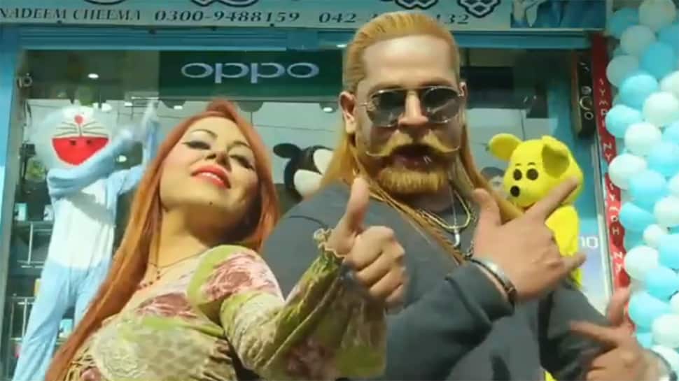 VIDEO: પાકિસ્તાનની આ જાહેરાત જોઈને સલમાન-કેટરીના પણ પેટ પકડીને હસશે VIDEO: પાકિસ્તાનની આ જાહેરાત જોઈને સલમાન-કેટરીના પણ પેટ પકડીને હસશે
