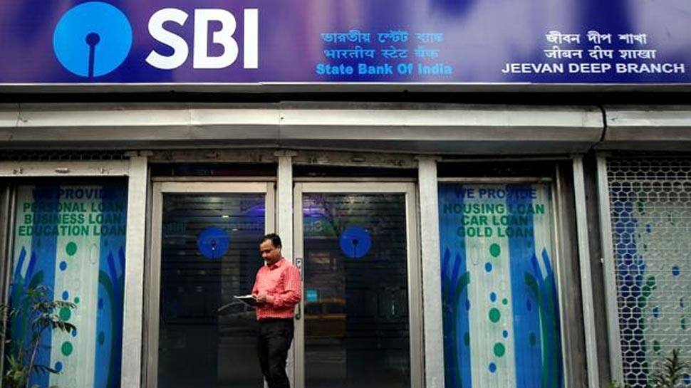 SBI તમારા પરિવારને ફ્રીમાં આપશે 5 લાખ રૂપિયા, ખોલાવવું પડશે આ ખાસ એકાઉન્ટ SBI તમારા પરિવારને ફ્રીમાં આપશે 5 લાખ રૂપિયા, ખોલાવવું પડશે આ ખાસ એકાઉન્ટ