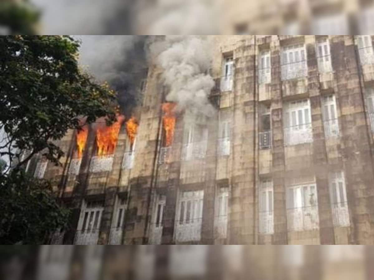 મુંબઇ: સિંધિયા હાઉસમાં ભીષણ આગ, બિલ્ડિંગમાં આવેલી છે ઇન્કમટેક્સની ઓફીસ
