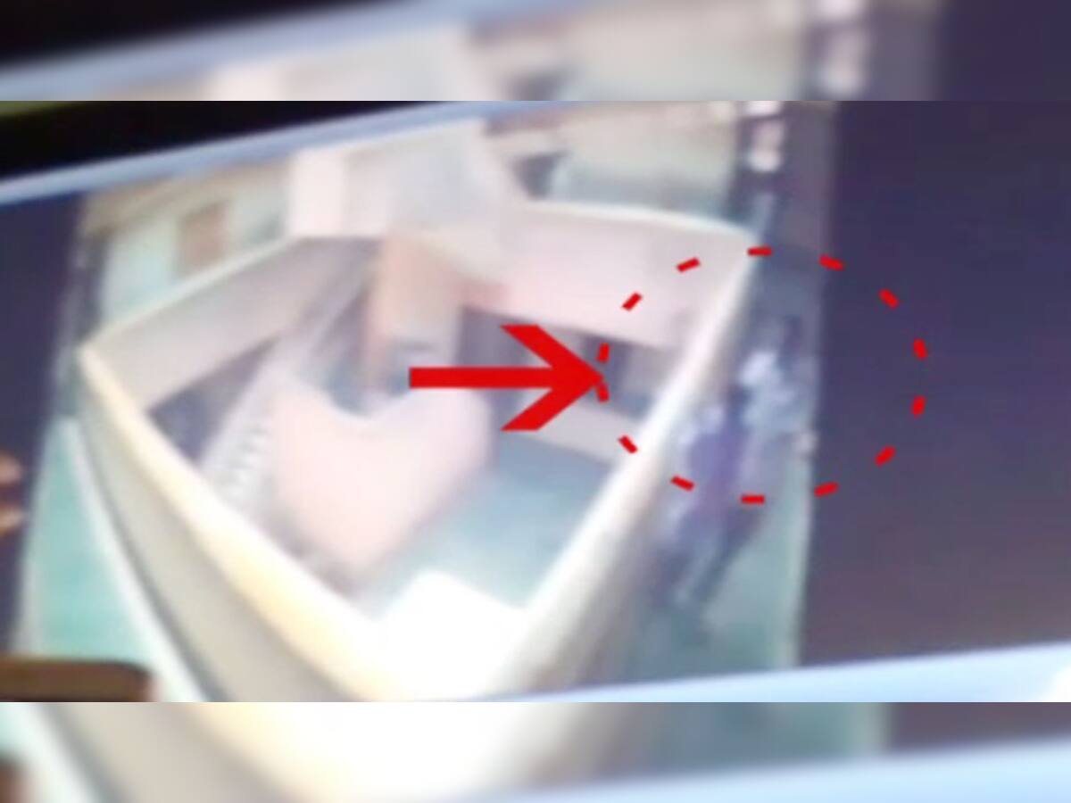 VIDEO વડોદરા: દેવની હત્યા પહેલાના CCTV ફૂટેજ આવ્યાં સામે, જોઈને ધ્રાસકો પડી જશે