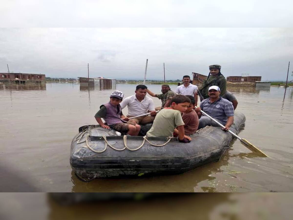 જમ્મુ કાશ્મીરમાં પુર પીડિતોની મદદ માટે CRPF દ્વારા 2500 જવાનો ફરજંદ કરાયા