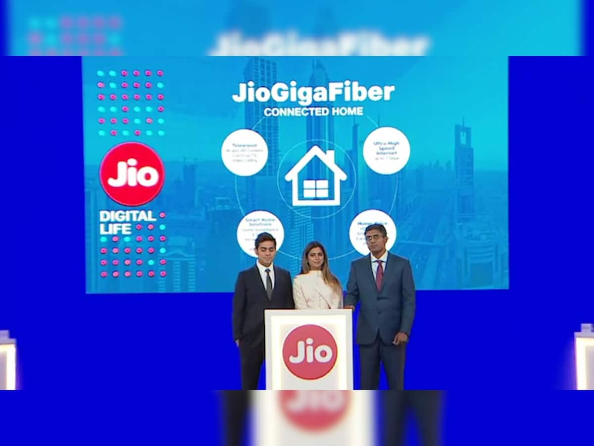 Jio GigaFiberની જબરદસ્ત ઓફર, 3 મહિના સુધી મળશે ફ્રિ સર્વિસ સાથે 1.1TB ડેટા પણ