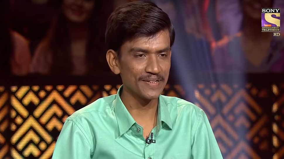 KBC 10ની હોટ સીટ પર બેઠેલા આ કંટેસ્ટેંટને 20 વખત થયું 7 કરોડનું નુકસાન, જાણો કેવી રીતે KBC 10ની હોટ સીટ પર બેઠેલા આ કંટેસ્ટેંટને 20 વખત થયું 7 કરોડનું નુકસાન, જાણો કેવી રીતે
