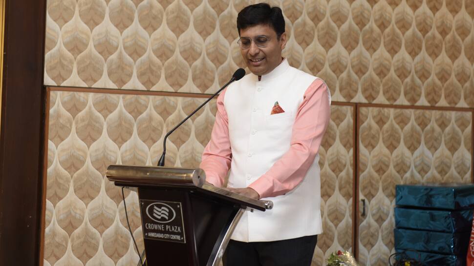 ચા ઉદ્યોગનું ભવિષ્ય ઉજ્જળ, ભારત ચાના ઉત્પાદનમાં દર વર્ષે નવા વિક્રમ સ્થાપી રહ્યું છે: પારસ દેસાઈ ચા ઉદ્યોગનું ભવિષ્ય ઉજ્જળ, ભારત ચાના ઉત્પાદનમાં દર વર્ષે નવા વિક્રમ સ્થાપી રહ્યું છે: પારસ દેસાઈ