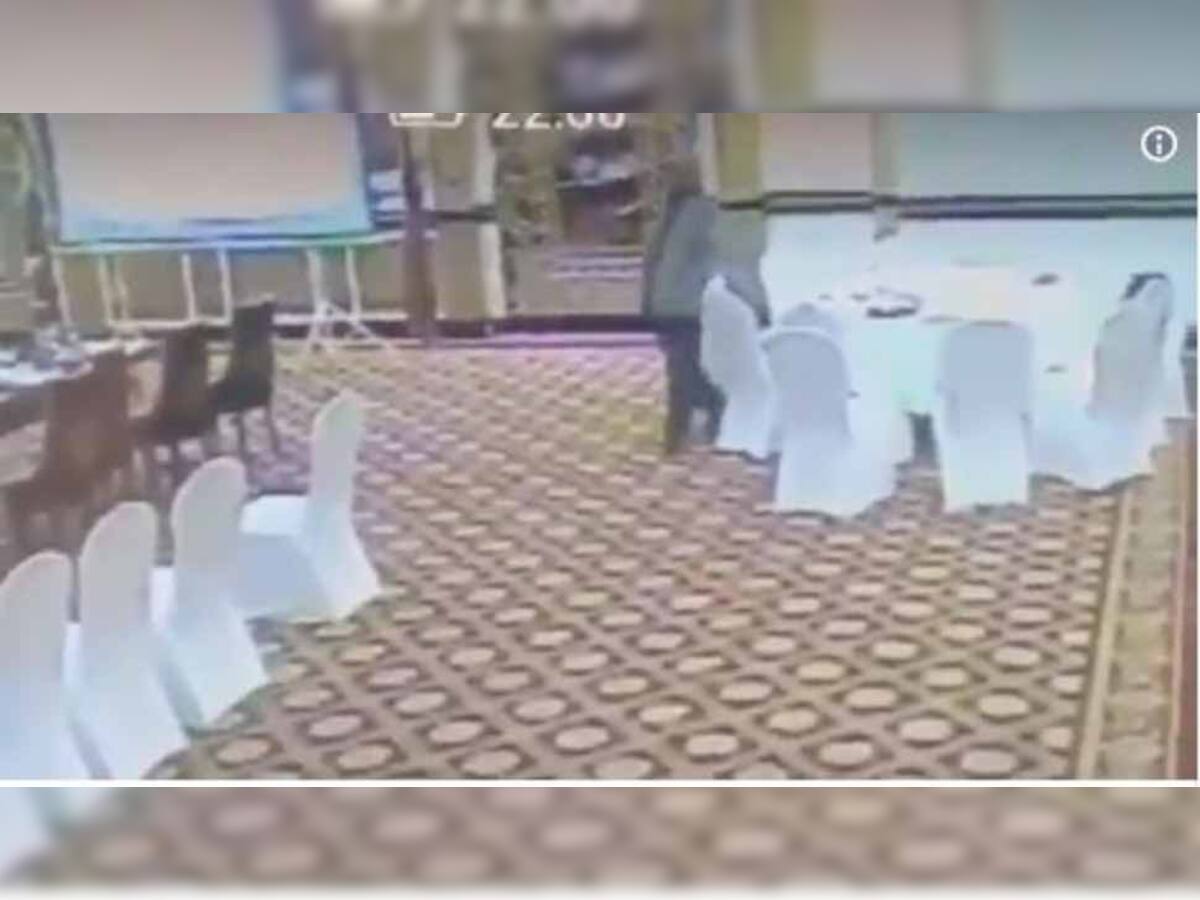 હાય હાય..PAK અધિકારીએ તો દેશની આબરુ કાઢી, VIDEO જોઈને પાકિસ્તાન શરમથી લાલ લાલ
