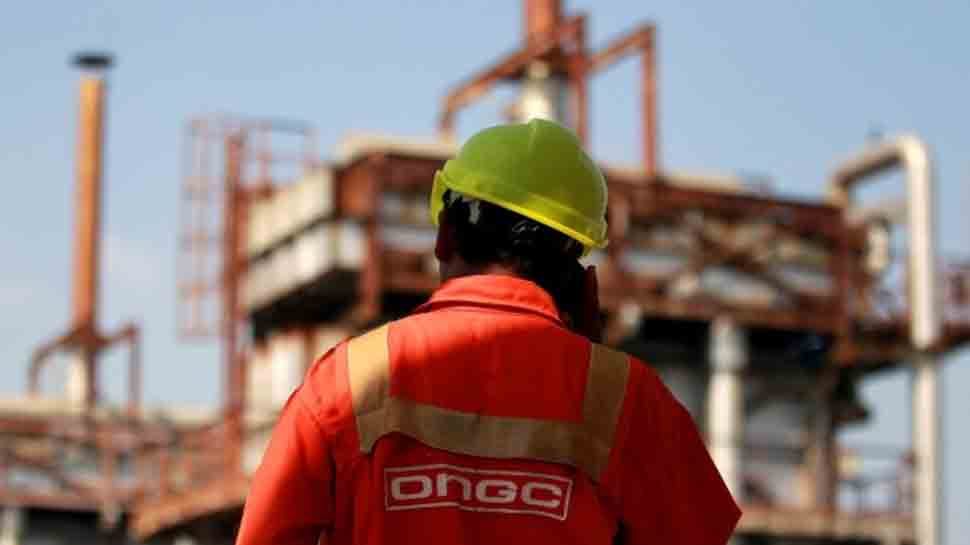 પેટ્રોલ બાદ CNG અને વિજળી પણ થઇ શકે છે મોંઘી, સરકારે પ્રાકૃતિક ગેસના ભાવ 10% વધાર્યા પેટ્રોલ બાદ CNG અને વિજળી પણ થઇ શકે છે મોંઘી, સરકારે પ્રાકૃતિક ગેસના ભાવ 10% વધાર્યા