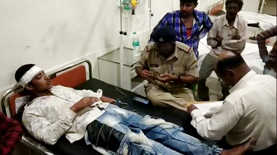 જૂથાગઢમાં બે કોમ વચ્ચે જૂથ અથડામણમાં આડેઘડ ફાયરિંગ, 4 લોકોને ઇજા જૂથાગઢમાં બે કોમ વચ્ચે જૂથ અથડામણમાં આડેઘડ ફાયરિંગ, 4 લોકોને ઇજા