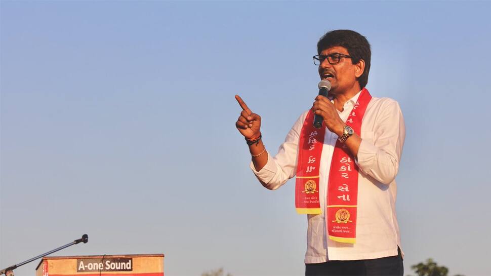 પરપ્રાંતીય પરના હુમલા મામલે આરોપ લગાવાતાં અલ્પેશ ઠાકોરે કરી સ્પષ્ટતા, કહ્યું- આ મારૂ કામ નથી પરપ્રાંતીય પરના હુમલા મામલે આરોપ લગાવાતાં અલ્પેશ ઠાકોરે કરી સ્પષ્ટતા, કહ્યું- આ મારૂ કામ નથી
