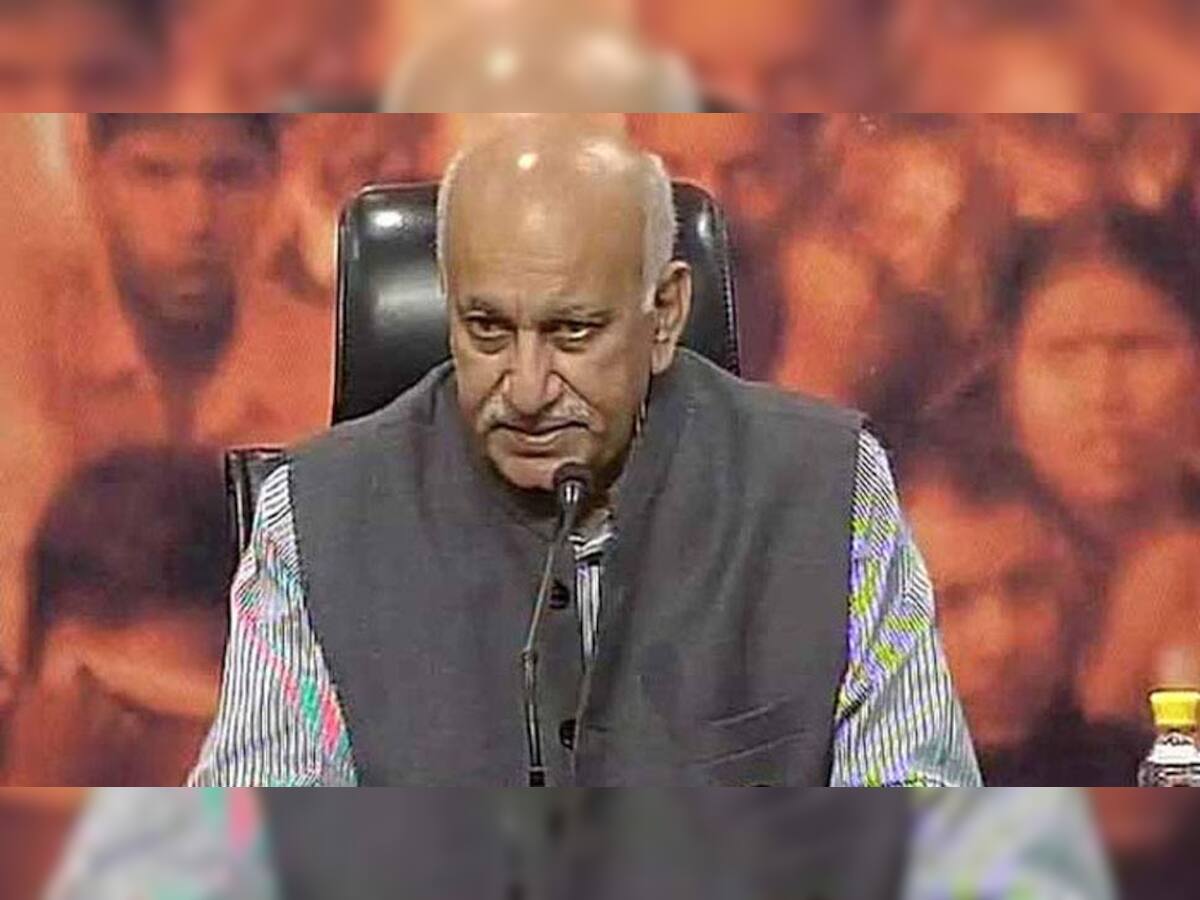 #MeToo: 6 મહિલાઓએ લગાવ્યો મંત્રી એમ જે અકબર પર ગંભીર આરોપ, જાણો શું છે મામલો