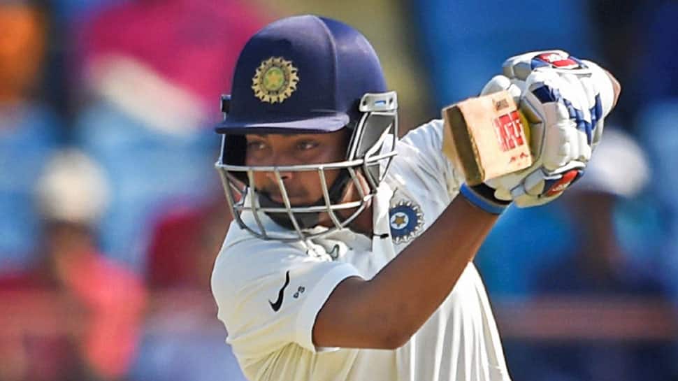 INDvsWI: બીજી ટેસ્ટમાં ભારતે વેસ્ટ ઈન્ડિઝને 10 વિકેટે હરાવ્યું, શ્રેણી 2-0થી કરી કબજે INDvsWI: બીજી ટેસ્ટમાં ભારતે વેસ્ટ ઈન્ડિઝને 10 વિકેટે હરાવ્યું, શ્રેણી 2-0થી કરી કબજે
