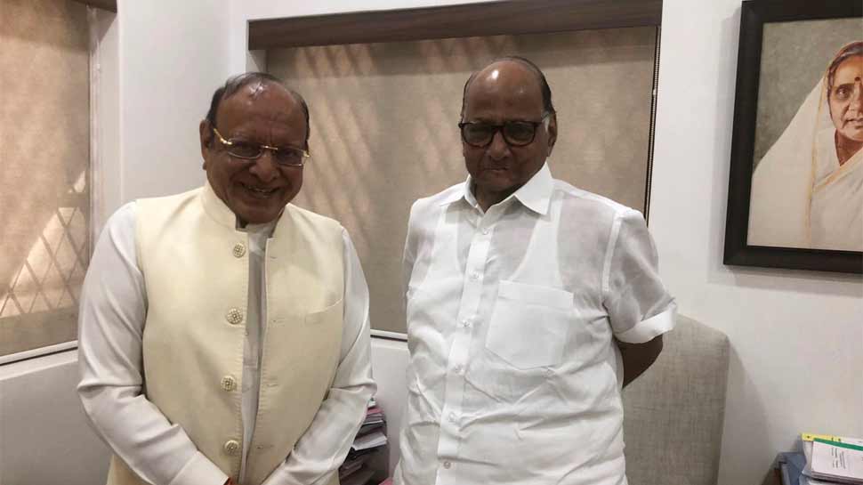 શંકરસિંહ વાઘેલા જોડાશે NCPમાં? લોકસભાની ચૂંટણીને લઇને થઇ શરદ પવાર સાથે વાતચીત શંકરસિંહ વાઘેલા જોડાશે NCPમાં? લોકસભાની ચૂંટણીને લઇને થઇ શરદ પવાર સાથે વાતચીત