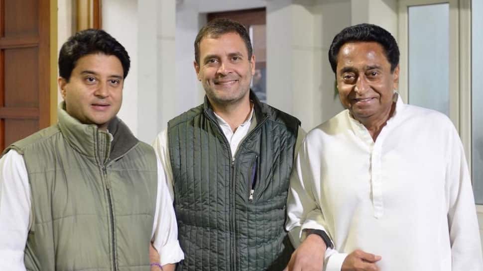 કમલનાથ બન્યા મધ્યપ્રદેશના નાથ, ધારાસભ્યોની બેઠકમાં સર્વસંમતિથી લેવાયો નિર્ણય કમલનાથ બન્યા મધ્યપ્રદેશના નાથ, ધારાસભ્યોની બેઠકમાં સર્વસંમતિથી લેવાયો નિર્ણય