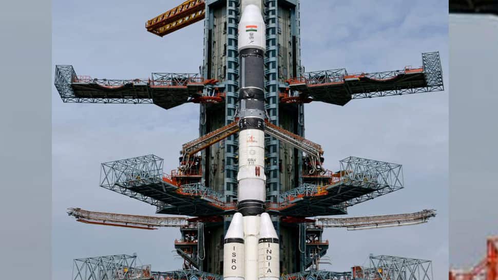 ISROએ લોન્ચ કર્યો સંદેશાવ્યવહાર ઉપગ્રહ GSAT-7A, ભારતીય વાયુસેના બનશે 'શક્તિશાળી' ISROએ લોન્ચ કર્યો સંદેશાવ્યવહાર ઉપગ્રહ GSAT-7A, ભારતીય વાયુસેના બનશે 'શક્તિશાળી'