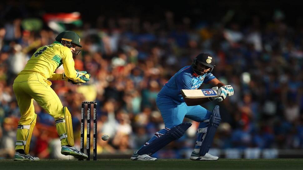 INDvsAUS: રોહિતની સદી પાણીમાં, સિડની વનડેમાં ભારતનો 34 રને પરાજય INDvsAUS: રોહિતની સદી પાણીમાં, સિડની વનડેમાં ભારતનો 34 રને પરાજય