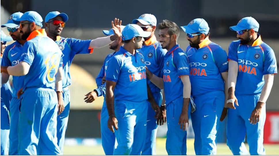 ICC T20 વિશ્વકપઃ પ્રથમ મેચમાં આફ્રિકા સામે ટકરાશે ભારત, જાણો સંપૂર્ણ કાર્યક્રમ ICC T20 વિશ્વકપઃ પ્રથમ મેચમાં આફ્રિકા સામે ટકરાશે ભારત, જાણો સંપૂર્ણ કાર્યક્રમ