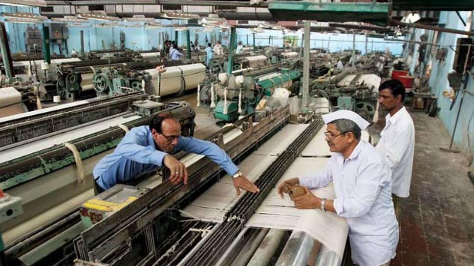 બજેટ 2019: ગુજરાતના કાપડના વેપારીઓને મોદી સરકાર પાસે છે 'આ' અપેક્ષાઓ, થશે પૂરી? બજેટ 2019: ગુજરાતના કાપડના વેપારીઓને મોદી સરકાર પાસે છે 'આ' અપેક્ષાઓ, થશે પૂરી?