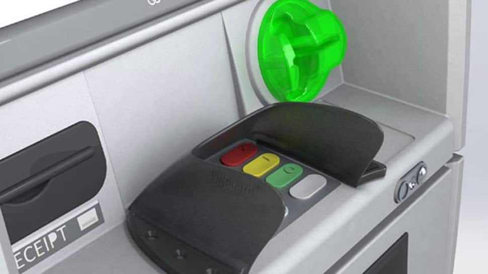 નાનકડી ભૂલથી તમારું ATM કાર્ડ થઇ જશે હેક, ઓનલાઇન શોપિંગમાં વર્તો આ સાવધાનીઓ નાનકડી ભૂલથી તમારું ATM કાર્ડ થઇ જશે હેક, ઓનલાઇન શોપિંગમાં વર્તો આ સાવધાનીઓ