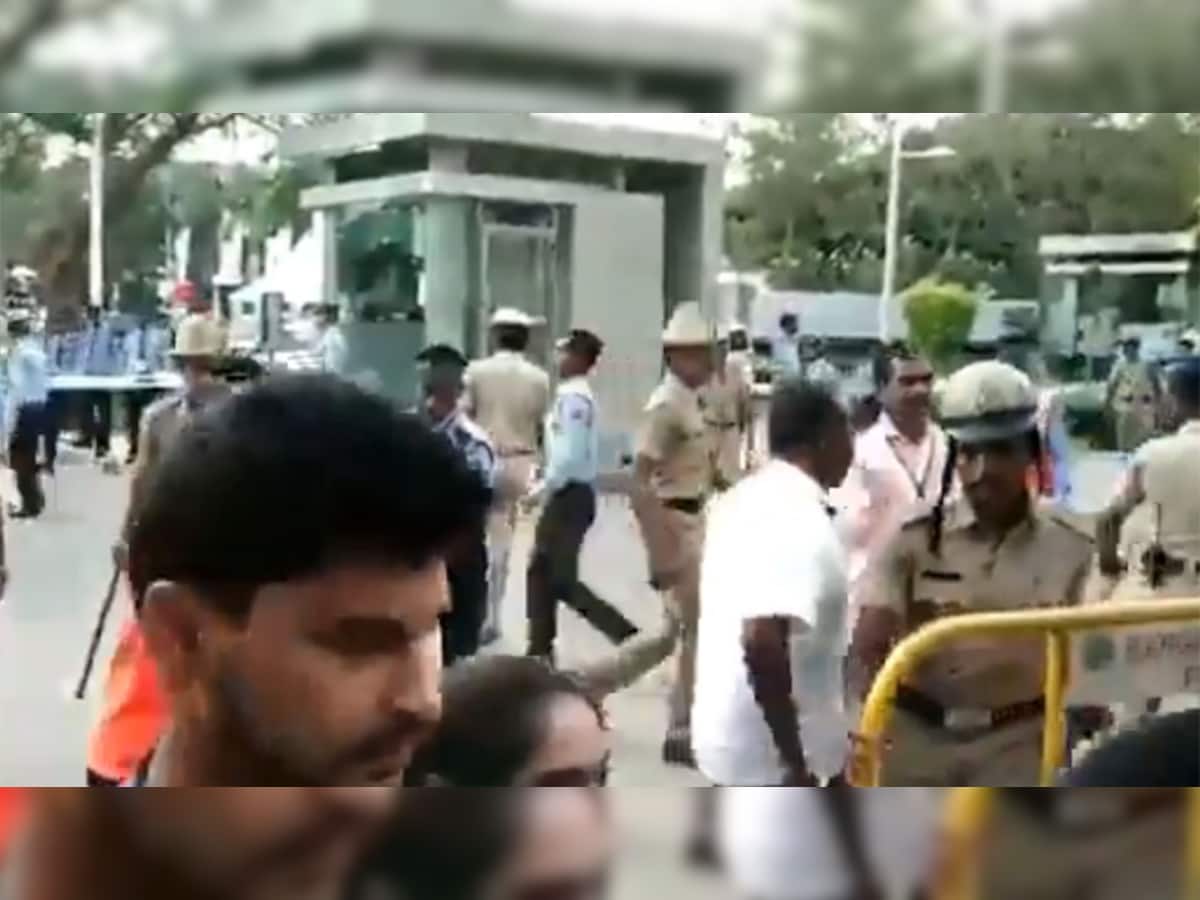 Video: રાહુલના કાર્યક્રમમાં PM મોદીના સમર્થનમાં લાગ્યા નારા, લોકોએ કહ્યું- કાર્યક્રમ છોડી દો