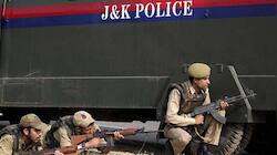 J&K: સોપોરમાં આતંકીઓએ કર્યો ગ્રેનેડ હુમલો, SHO સહિત બે પોલીસકર્મી ઘાયલ 