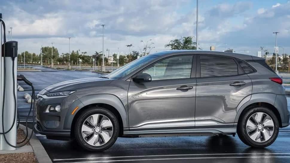 482 km માઇલેજ આપશે Hyundai ની નવી Kona, જૂલાઇમાં આ દિવસે થશે લોન્ચ 482 km માઇલેજ આપશે Hyundai ની નવી Kona, જૂલાઇમાં આ દિવસે થશે લોન્ચ