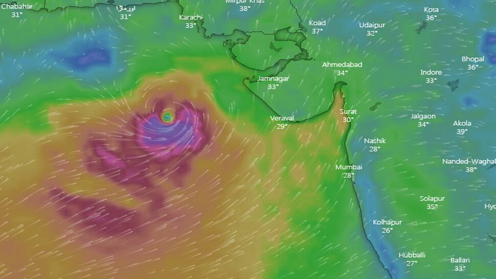 પરત ફરી રહેલ ‘વાયુ’ વાવાઝોડું આજે કચ્છમાં ત્રાટકશે, ક્યાં અને કેવી રીતે? જાણો પરત ફરી રહેલ ‘વાયુ’ વાવાઝોડું આજે કચ્છમાં ત્રાટકશે, ક્યાં અને કેવી રીતે? જાણો