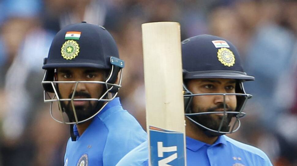 World Cup 2019: રોહિતે કર્યો ખુલાસો કેમ PAK વિરુદ્ધ રાહુલને આપી હતી સ્ટ્રાઇક World Cup 2019: રોહિતે કર્યો ખુલાસો કેમ PAK વિરુદ્ધ રાહુલને આપી હતી સ્ટ્રાઇક
