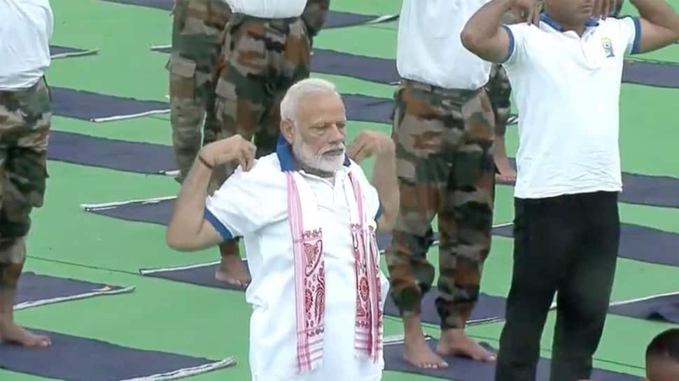 વિશ્વ યોગ દિવસ પર PM મોદીએ યોગ પર કરી મહત્વની વાતો, જાણો શું કહ્યું? વિશ્વ યોગ દિવસ પર PM મોદીએ યોગ પર કરી મહત્વની વાતો, જાણો શું કહ્યું?