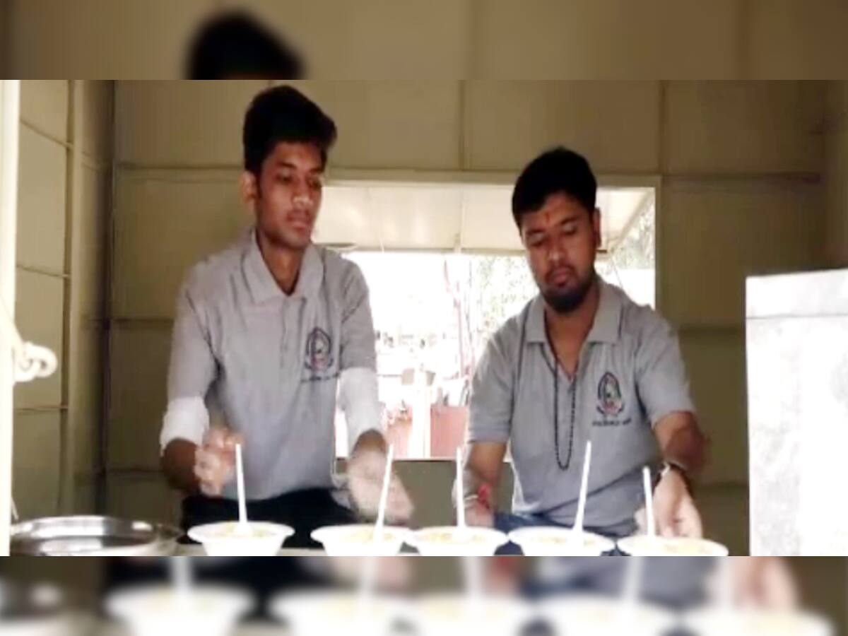 ગુજરાતના આ લબરમૂછિયા યુવાનોની અનોખી સેવા, માત્ર 5 રૂપિયામાં કરાવે છે ભરપેટ ભોજન