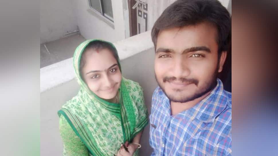 અમદાવાદ: આંતરજ્ઞાતિય પ્રેમ લગ્ન કરતા યુવકની જાહેરમાં કરાઇ ઘાતકી હત્યા અમદાવાદ: આંતરજ્ઞાતિય પ્રેમ લગ્ન કરતા યુવકની જાહેરમાં કરાઇ ઘાતકી હત્યા