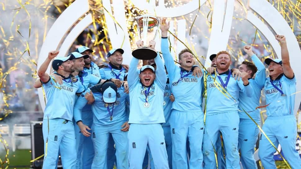 World Cup 2019 Final: દિલધડક ફાઇનલમાં પ્રથમવાર ઈંગ્લેન્ડ બન્યું ક્રિકેટનું બાદશાહ World Cup 2019 Final: દિલધડક ફાઇનલમાં પ્રથમવાર ઈંગ્લેન્ડ બન્યું ક્રિકેટનું બાદશાહ