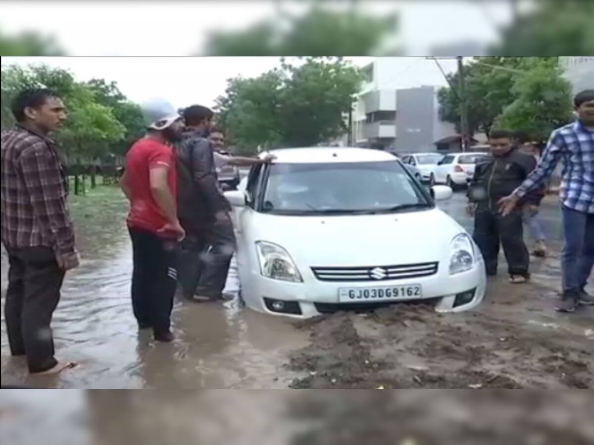 રાજકોટમાં છેલ્લા 24 કલાકમાં 8.5 ઈંચ વરસાદ ખાબક્યો, ઘરોમાં પાણી ઘૂસ્યા 