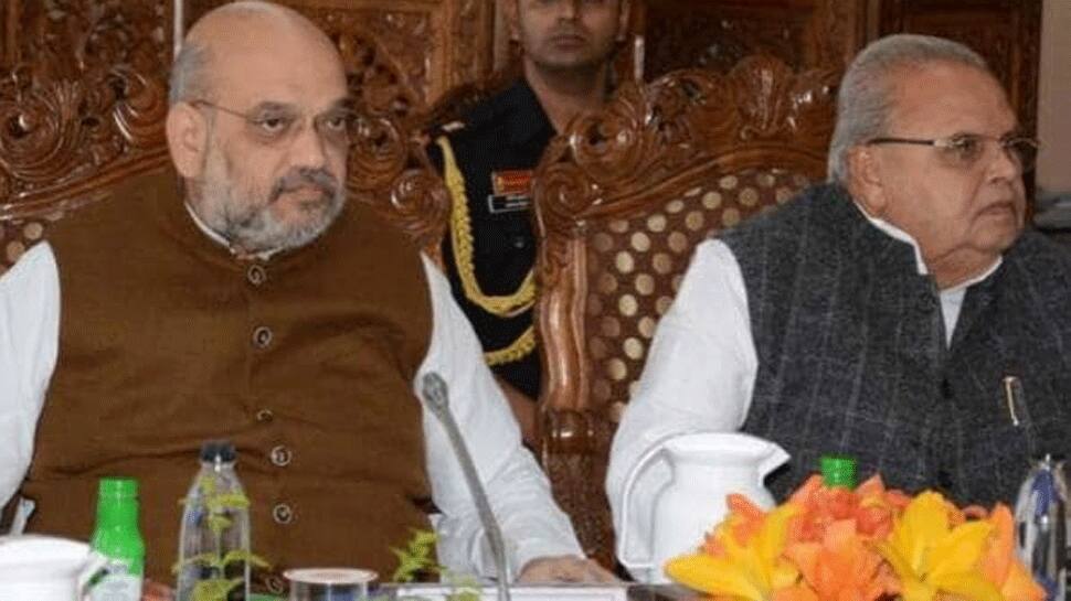 કાશ્મીરમાં શાંતિભંગનો પ્રયાસ કરનારાઓ પર કડક કાર્યવાહી: 8 ટ્વીટર હેન્ડલ બંધ કરવા ભલામણ કાશ્મીરમાં શાંતિભંગનો પ્રયાસ કરનારાઓ પર કડક કાર્યવાહી: 8 ટ્વીટર હેન્ડલ બંધ કરવા ભલામણ