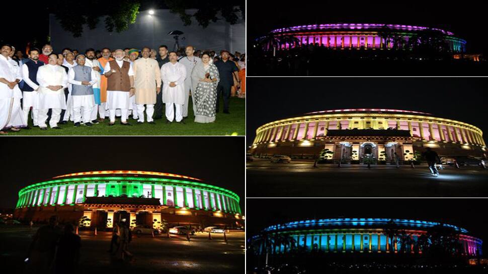 સંસદ ભવનમાં કાયમી ધોરણે ફીટ કરાયેલી LED લાઈટિંગનું પીએમ મોદીએ કર્યું ઉદ્ઘાટન સંસદ ભવનમાં કાયમી ધોરણે ફીટ કરાયેલી LED લાઈટિંગનું પીએમ મોદીએ કર્યું ઉદ્ઘાટન