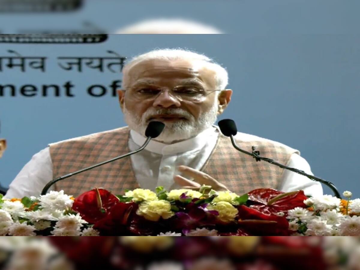 મુંબઇ: આધુનિક ઈન્ફ્રાસ્ટ્રક્ચર પર 100 લાખ કરોડ રૂપિયા ખર્ચ કરશે સરકાર-PM મોદી