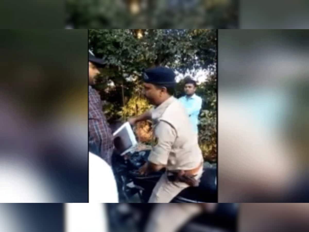VIDEO: દંડથી ગુસ્સે ભરાયેલા યુવકે હેલમેટ વગર જઇ રહેલા PSIને પકડી સસ્પેન્ડ કરાવ્યો