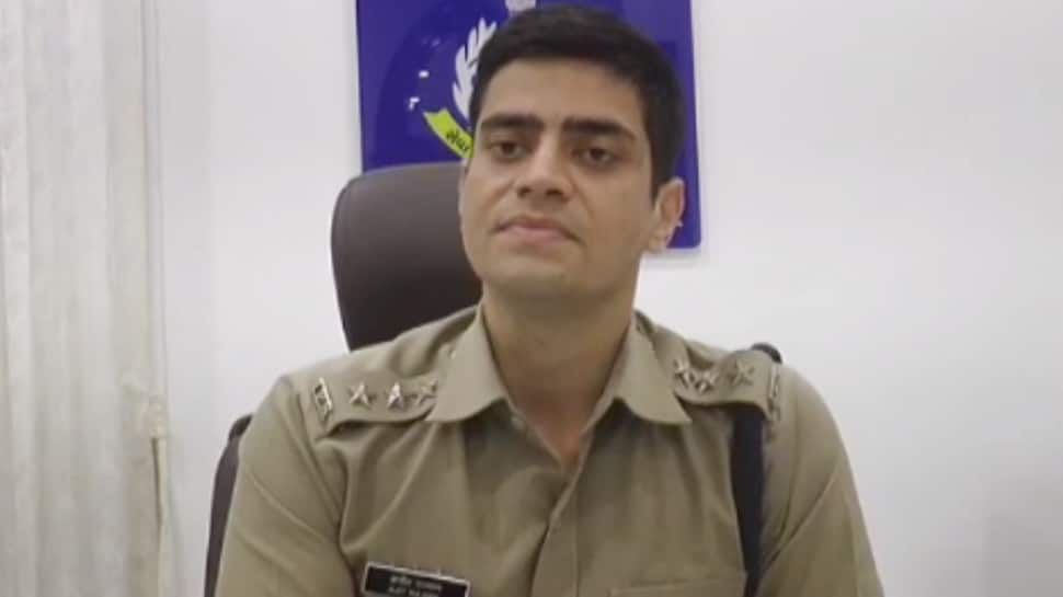 બનાસકાંઠા એસપીના ચાર્જમાં રહેલા DYSP અજિત રાજીયાણ સામે કોર્ટમાં અરજી કરાઇ બનાસકાંઠા એસપીના ચાર્જમાં રહેલા DYSP અજિત રાજીયાણ સામે કોર્ટમાં અરજી કરાઇ