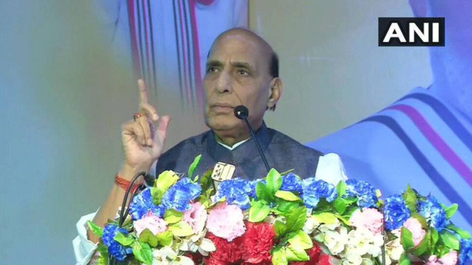 કલમ 370 સંવિધાનમાં એક કાળા ડાઘ સમાન, તેને હટાવવાનું સપનું સાકાર થયું: રાજનાથ કલમ 370 સંવિધાનમાં એક કાળા ડાઘ સમાન, તેને હટાવવાનું સપનું સાકાર થયું: રાજનાથ