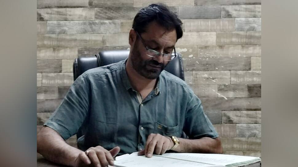અમદાવાદ: જમાલપુર વિસ્તારમાં જાહેરમાં બીજેપીના સક્રિય કાર્યકર્તાની હત્યા અમદાવાદ: જમાલપુર વિસ્તારમાં જાહેરમાં બીજેપીના સક્રિય કાર્યકર્તાની હત્યા