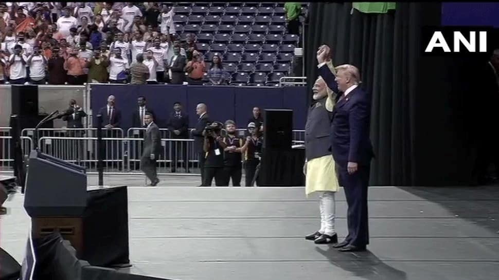 Howdy Modi: જાણો કયા કારણથી વડાપ્રધાન મોદીએ માંગવી પડી લોકોની માફી ! Howdy Modi: જાણો કયા કારણથી વડાપ્રધાન મોદીએ માંગવી પડી લોકોની માફી !