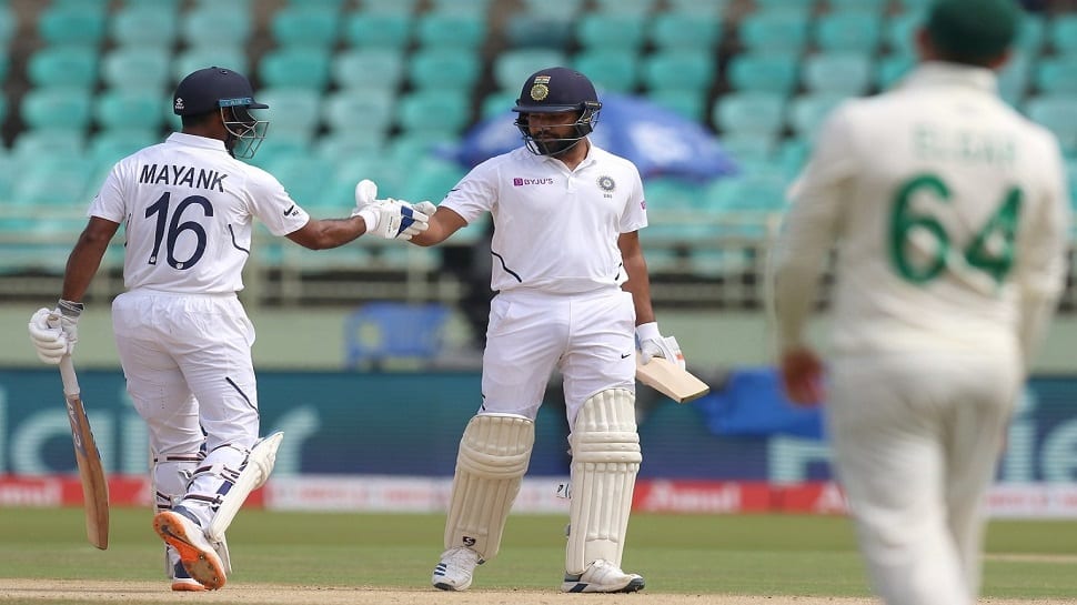 INDvsSA: મયંકની બેવડી સદી બાદ અશ્વિન-જાડેજાની ધમાલ, આફ્રિકા 39/3 INDvsSA: મયંકની બેવડી સદી બાદ અશ્વિન-જાડેજાની ધમાલ, આફ્રિકા 39/3