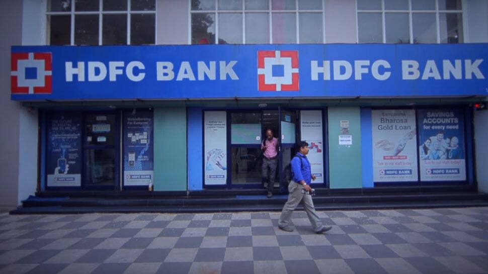 HDFC બેંકે પાસબુક પર લખ્યું, એકાઉન્ટમાં એક લાખથી વધુ હોય તો જવાબદારી નહી HDFC બેંકે પાસબુક પર લખ્યું, એકાઉન્ટમાં એક લાખથી વધુ હોય તો જવાબદારી નહી