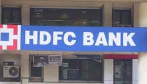 HDFC બેંકની પાસબુક લગાવેલા સ્ટેમ્પની આ છે સાચી હકિકત, બેંક જણાવ્યો નિયમ HDFC બેંકની પાસબુક લગાવેલા સ્ટેમ્પની આ છે સાચી હકિકત, બેંક જણાવ્યો નિયમ