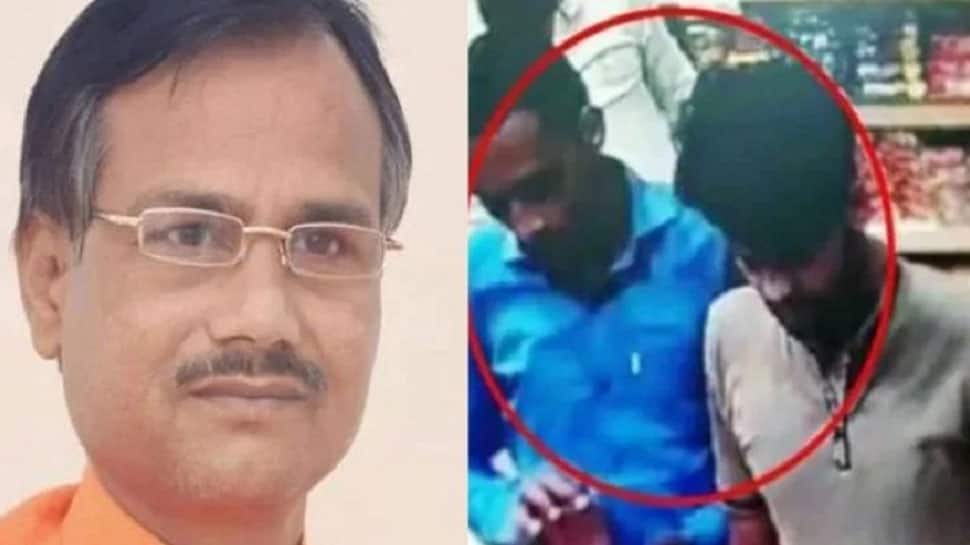 ફેસબુક પર નકલી ID બનાવી કમલેશ તિવારીના સંપર્કમાં આવ્યો હતો આરોપી અશફાક ફેસબુક પર નકલી ID બનાવી કમલેશ તિવારીના સંપર્કમાં આવ્યો હતો આરોપી અશફાક