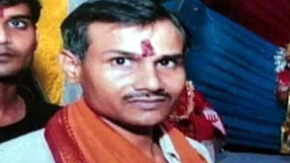 રાષ્ટ્રીય સમાચાર : કમલેશ તિવારી હત્યાકાંડ આરોપી અશફાક, મોઈનુદ્દીન પર 2.50 લાખનું ઈનામ જાહેર રાષ્ટ્રીય સમાચાર : કમલેશ તિવારી હત્યાકાંડ આરોપી અશફાક, મોઈનુદ્દીન પર 2.50 લાખનું ઈનામ જાહેર