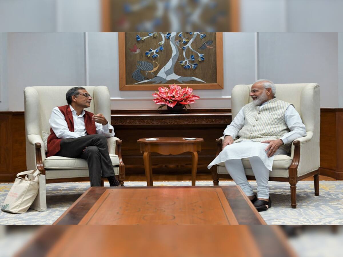 નોબલ વિજેતા અભિજિત બેનરજી PM મોદીને મળ્યા, જાણો વડાપ્રધાને શું કહ્યું?