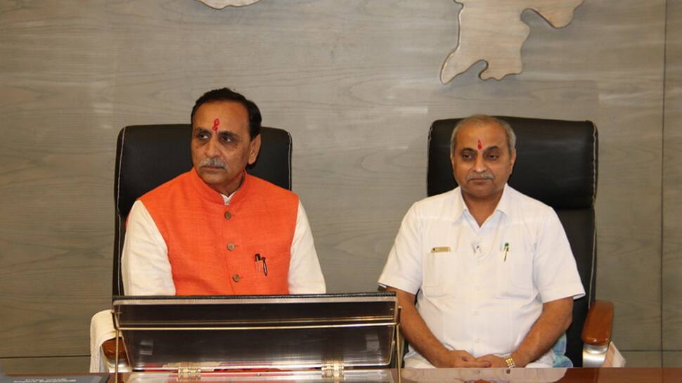 કેબિનેટની બેઠક: સરકારી કર્મચારીઓ અને ખેડૂતોને મળી શકે છે ખુશખબરી કેબિનેટની બેઠક: સરકારી કર્મચારીઓ અને ખેડૂતોને મળી શકે છે ખુશખબરી