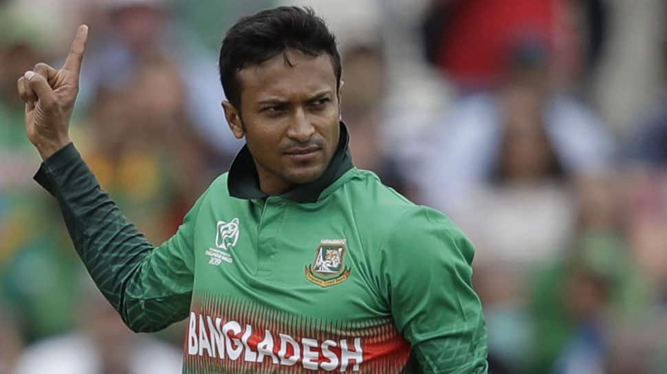 IND vs BAN: શાકિબ અલ હસનની મુશ્કેલીઓ વધી, ભારત પ્રવાસમાંથી થઈ શકે છે આઉટ IND vs BAN: શાકિબ અલ હસનની મુશ્કેલીઓ વધી, ભારત પ્રવાસમાંથી થઈ શકે છે આઉટ