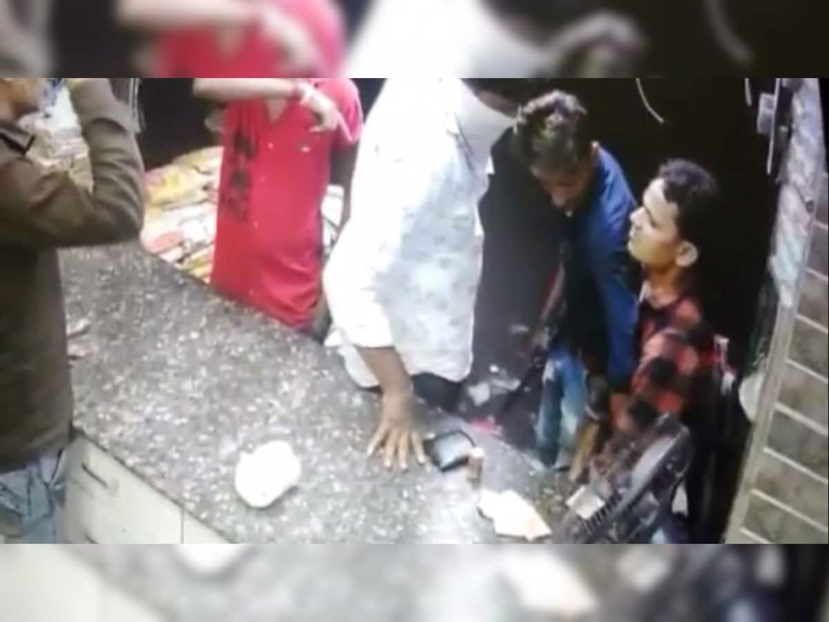Viral Video : સુરતમાં લુખ્ખા તત્વોનો આતંક, દુકાનદારને ચપ્પુ બતાવીને લૂંટી લીધો