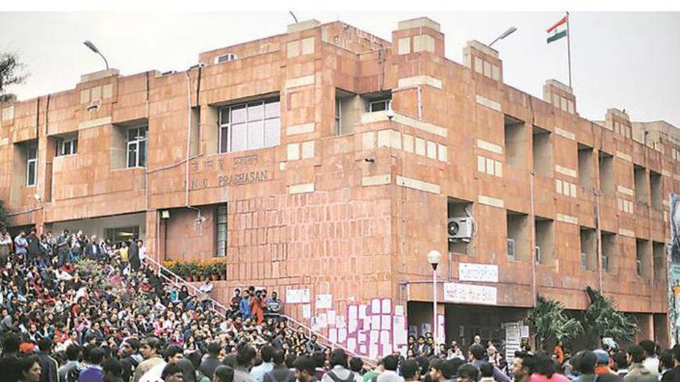 JNU માં હોબાળો યથાવત, સંસદ સુધી માર્ચ કરશે વિદ્યાર્થીઓ: દિલ્હી પોલીસ એલર્ટ JNU માં હોબાળો યથાવત, સંસદ સુધી માર્ચ કરશે વિદ્યાર્થીઓ: દિલ્હી પોલીસ એલર્ટ
